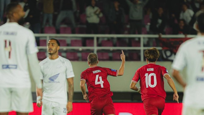 Persis Solo takluk3-4 dari PSM Makassar dalam laga dramatis pekan ke-14 Super League 2025/2026.