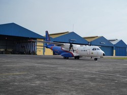 Cuaca Buruk, Polri Percepat Pengiriman Bantuan Via Udara ke Sumatera