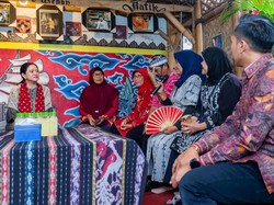 Dukung UMKM Warga, Puan Kunjungi Kampoeng Djadhoel di Semarang