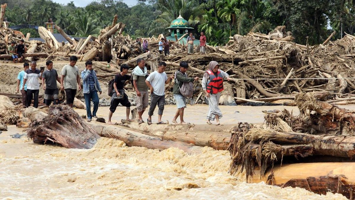 Mencekam di Medsos, Banjir Longsor Sumatra Belum Jadi Bencana Nasional