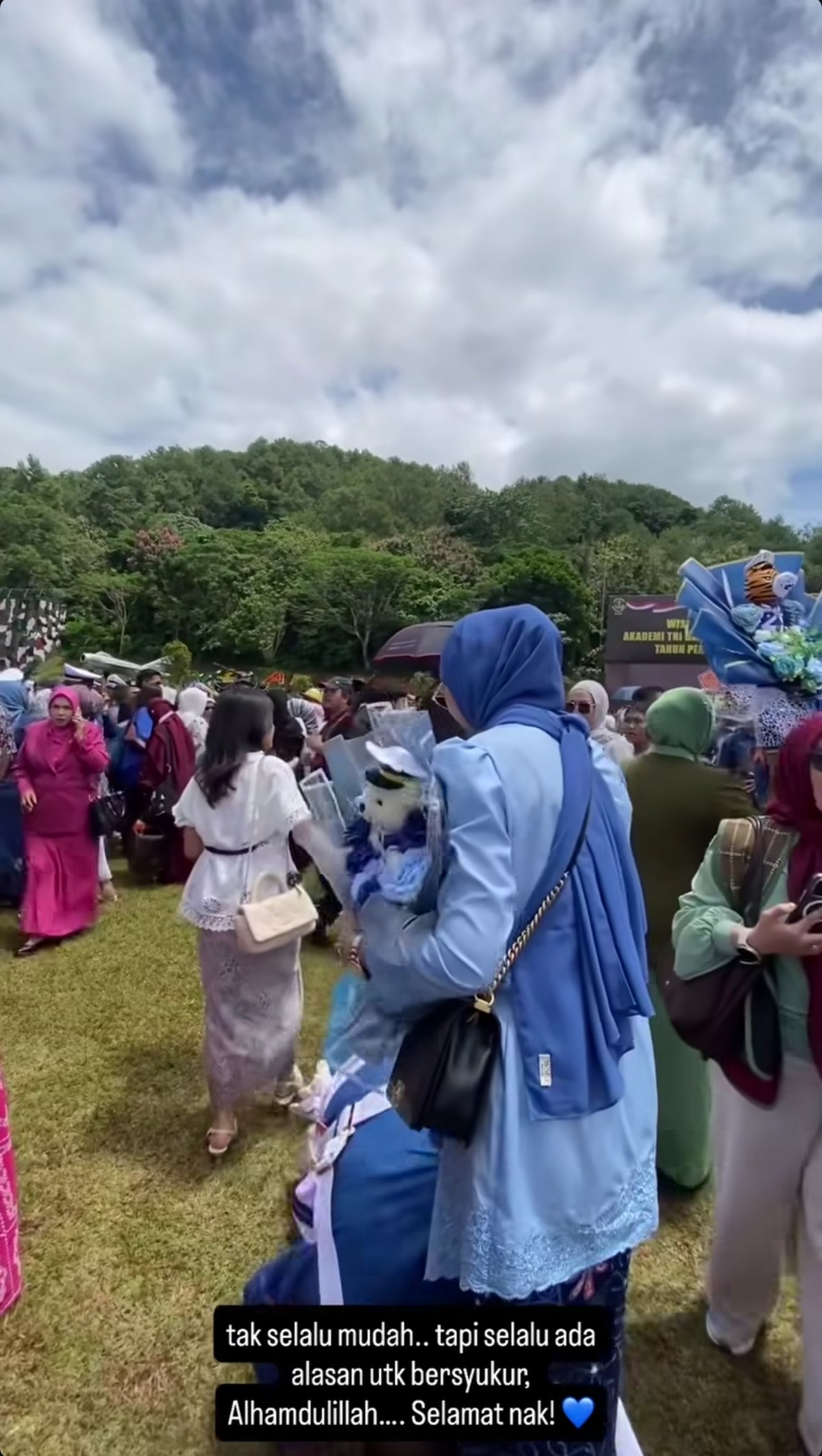 Anak Ibnu Jamil&comma; Dhofin&comma; menjalani Wisuda Prabhatar 2025 Akademi TNI-Akpol&comma;