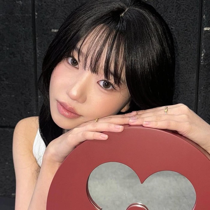 Yang bikin Possible Love makin dinanti adalah jajaran pemainnya yang bertabur bintang senior papan atas. Jo Yuri akan beradu akting dengan aktor dan aktris kenamaan Korea seperti, Jeon Do Yeon, Sol Kyung Gu, Jo In Sung, hingga Jo Yeo Jeong.