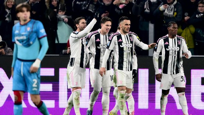 Sempat tertinggal, Juventus berhasil comeback dan sukses mengalahkan Cagliari 2-1 pada pekan ke-13 Serie A Liga Italia, Minggu (30/11) dini hari WIB.