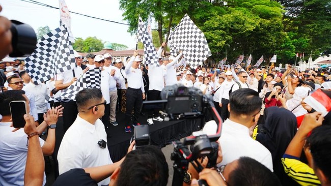Kapolri Jenderal Listyo Sigit Prabowo menghadiri acara jalan santai Persatuan Wartawan Indonesia (PWI) dan Kick Off menuju Hari Pers Nasional (HPN) 2026.
