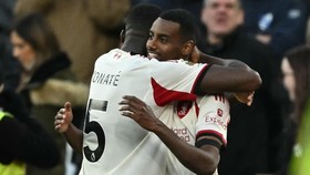 Akhirnya Isak Cetak Gol Debut untuk Liverpool di Liga Inggris