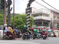 Pemotor Lawan Arah Ditegur Polisi Ngeyel, Malah Marah-marah