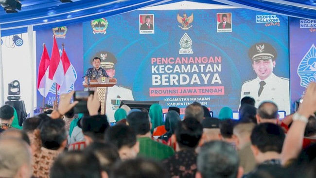 Wakil Bupati Klaten, Benny Indra, hadir dalam pencanangan Program Kecamatan Berdaya di Sragen yang bertujuan pemberdayaan masyarakat dan pelayanan publik.