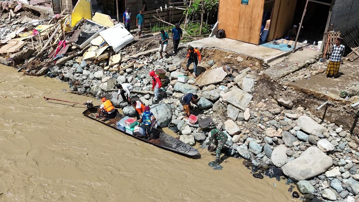 BNPB Sentil Kepala Daerah Salahkan Curah Hujan, Sindir Isu Tata Ruang