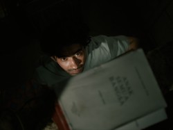 Laut Bercerita Debut Jadi Film Panjang, Diproduksi Pal 8 Pictures