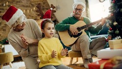 15 Lagu Natal Populer Sepanjang Masa, Hangatkan Momen Ibadah Bersama Keluarga