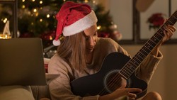 10 Lagu Natal Terpopuler Sepanjang Masa untuk Momen Ibadah & Pujian