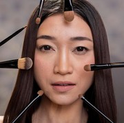 Pakai Concealer atau Foundation Dulu saat Makeup? Ini Penjelasannya Menurut Ahli