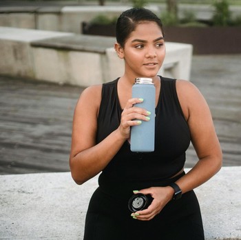 7 Cara Membersihkan Botol Minum yang Mulai Berbau Tak Sedap