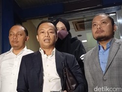 Tim Kuasa Hukum Inara Rusli Mengundurkan Diri