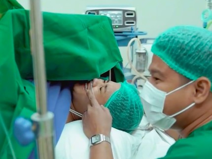 5 Potret Dhabitannisa Auni Istri Nino RAN Melahirkan Anak Pertama, Dikaruniai Baby Girl!