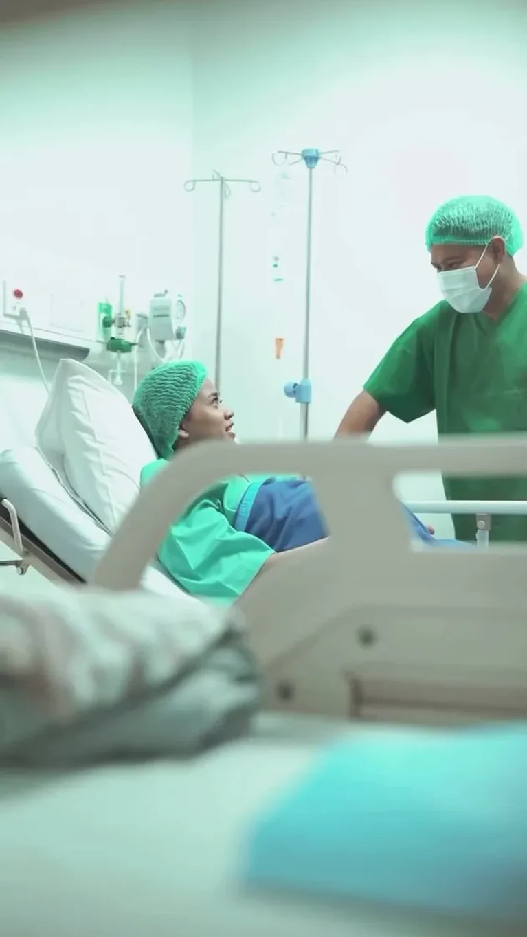 Istri Nino RAN Melahirkan