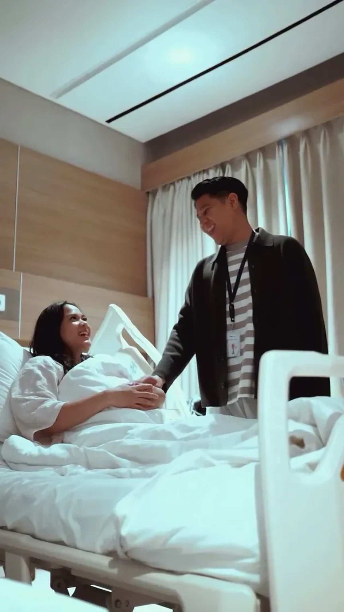 Istri Nino RAN Melahirkan