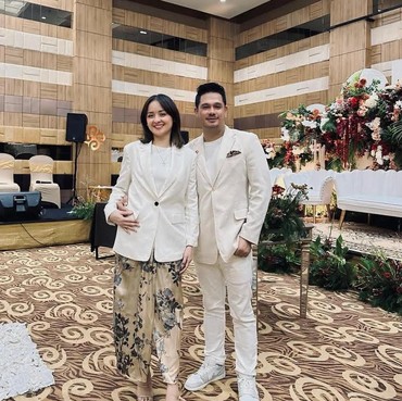Joanna Alexandra Unggah Potret Matching Outfit dengan Pasangan Baru