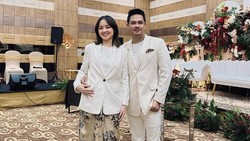 Joanna Alexandra Unggah Potret Matching Outfit dengan Pasangan Baru