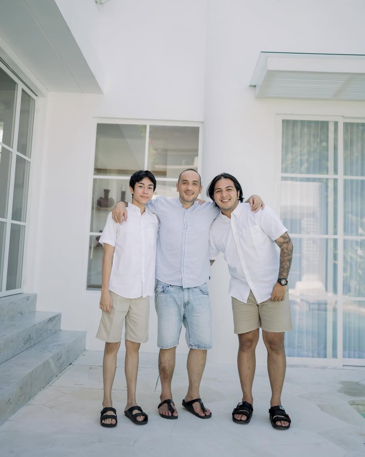 Kebersamaan Gary Iskak dan Anak