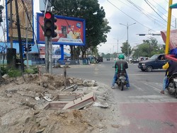 Lubang-lubang Terbengkalai di Jalan Juanda Medan, Warga Minta Pemkot Bereskan