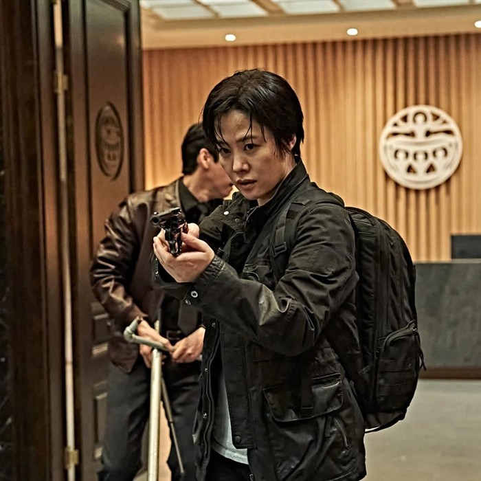 Melalui film Lost Paradise, Kim Hyun Joo kembali bertemu dengan sutradara Yeon Sang Ho untuk kesekian kalinya setelah sebelumnya sempat bekerja sama dalam proyek akting Hellbound (2021), Jung_E (2023), The Bequeathed (2024), dan Hellbound 2 (2024).