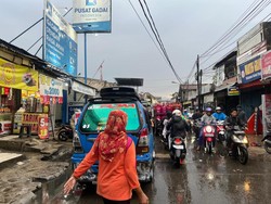 Angkot di Stasiun Citayam Depok Bikin Macet, Warga Minta Pemkot Benahi