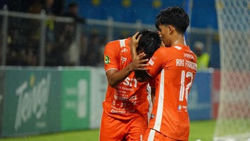 Sorotan Dunia Olahraga CNN Sport : Banjir Aceh: Anak dan Istri Pemain Persiraja Hilang Kabar