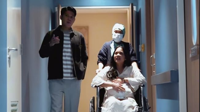 7 Momen Haru Istri Nino RAN Melahirkan Anak, Nangis Lantunkan Azan di Telinga Buah Hati