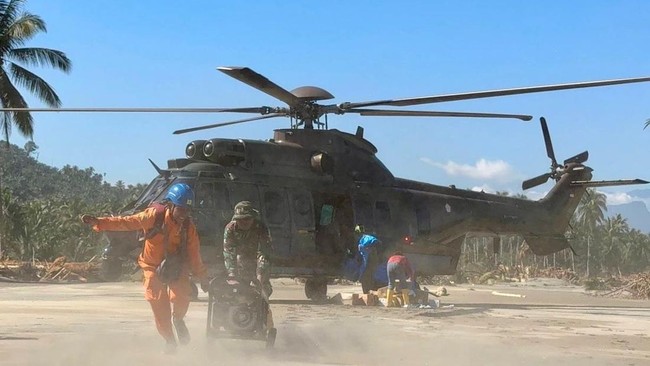 PLN menyatakan mengerahkan sumber daya dan personel terbaik dari unit-unit se-Indonesia untuk memulihkan jaringan listrik di wilayah terdampak.