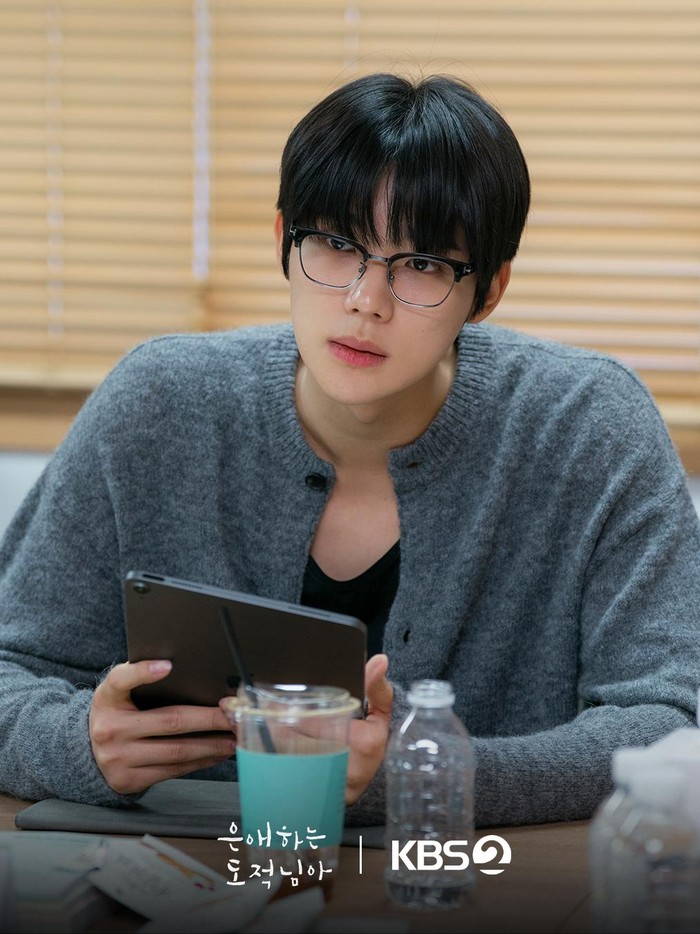 Sukses menjadi pangeran agung di Under the Queen’s Umbrella (2022), Moon Sang Min akan kembali dengan drama sageuk baru lewat To My Beloved Thief.