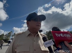 Prabowo Sempat Temui Pengungsi di Tapteng: Mereka Masih Syok