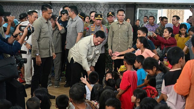 Presiden Prabowo kucurkan Rp4 miliar untuk kabupaten dan kota terdampak banjir di Aceh dan Sumatra.