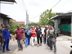 PSI Fokus Bersihkan Rumah Warga dan Salurkan Bantuan Langsung di Binjai