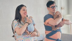 Jelang Lahiran, 7 Potret Steffi Zamora & Nino Fernandez Sibuk Belajar Urus Bayi