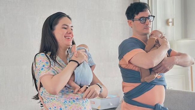 Jelang Lahiran, 7 Potret Steffi Zamora dan Nino Fernandez Sibuk Belajar Urus Bayi