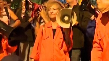 Warga Israel Demo Permohonan Pengampunan Netanyahu