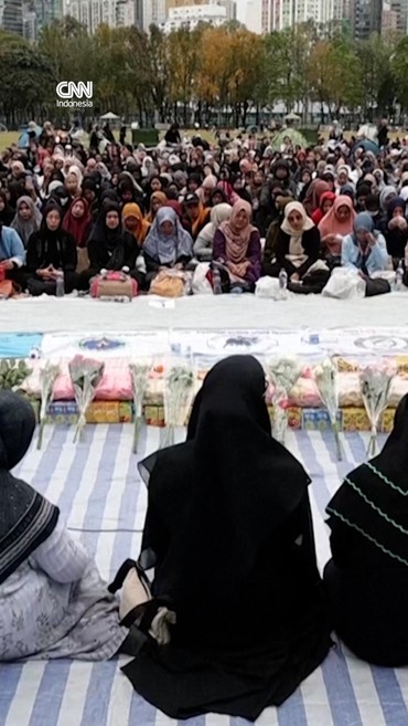 WNI di Hong Kong Doa Bersama & Donasi untuk Korban Kebakaran Apartemen