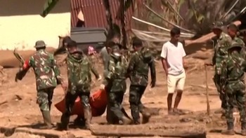 Palembayan Porak-poranda usai Banjir Bandang, Evakuasi Terus Berlanjut