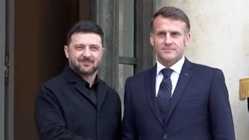 Zelensky Temui Macron di Istana Elysee Paris, Bahas Perdamaian Perang
