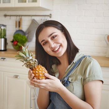 5 Jenis Buah yang Bisa Membantumu Tidur Lebih Nyenyak Menurut Ahli