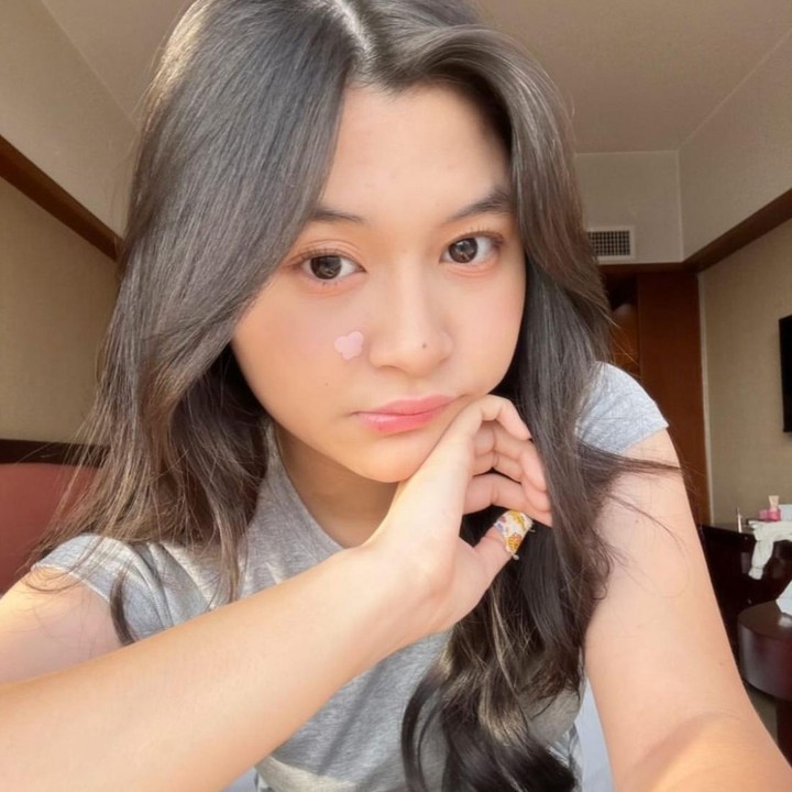 <p>Nasha Anaya Putri merupakan putri penyanyi Pasha 'Ungu' dari pernikahannya dengan Okie Agustina. Baru-baru ini, ia berhasil terpilih sebagai salah satu finalis Gadis Sampul, Bunda. (Foto: Instagram @nasha.anayaa)</p>