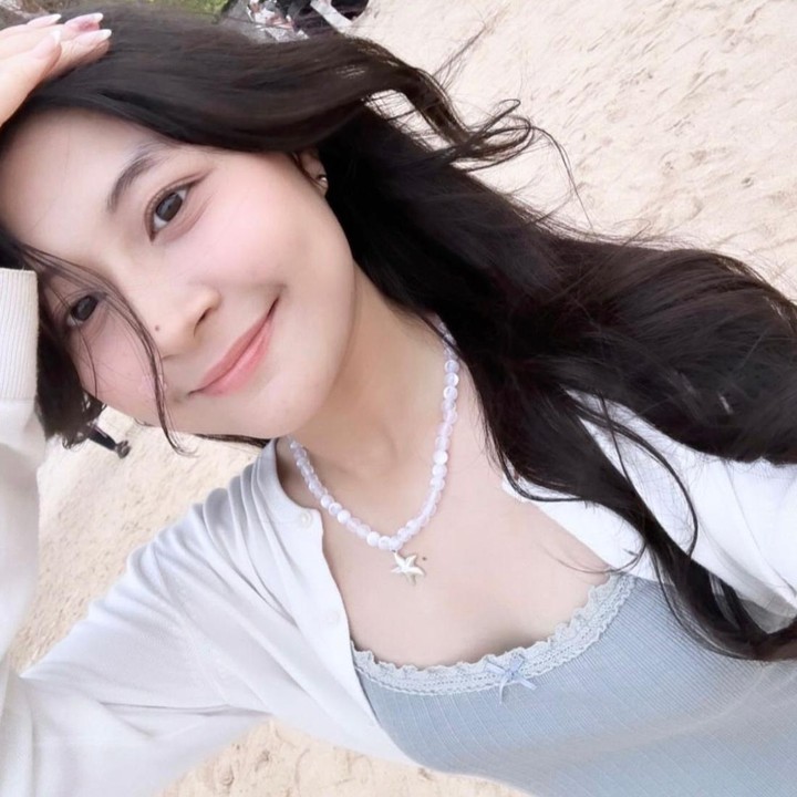 <p>Langkah Nasha ini pun mendapat dukungan penuh dari keluarganya, termasuk Bunda sambungnya, yakni Adelia Wilhelmina. "<em>Bismillah</em> semangaat achaa cantik," tulis Adelia. (Foto: Instagram @nasha.anayaa)</p>