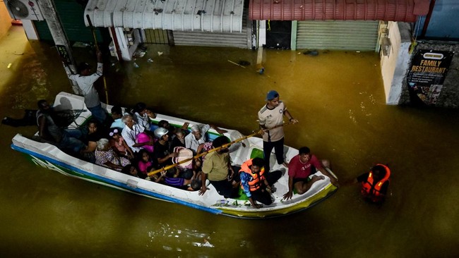 Jumlah korban tewas akibat banjir dan longsor di Sri Lanka bertambah menjadi 607 orang per Jumat (5/12).