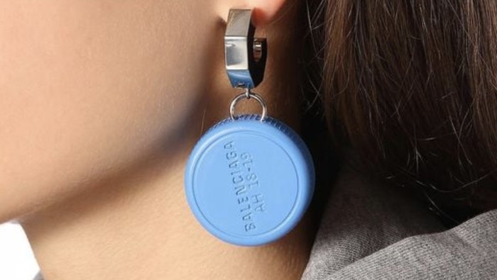 Sederet Produk Balenciaga Paling Nyeleneh yang Pernah Ada, Viral hingga Tuai Kontroversi