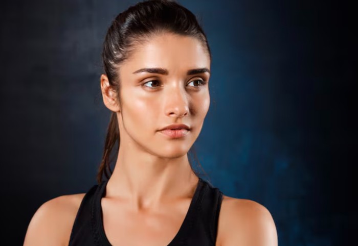 High Visual Makeup Adalah Pilihan Optimal Untuk Wajah High Visual Yang Tegas Dengan Kontras Tinggi/Foto: freepik.com/cookie_studio