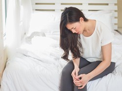 Pernah Dengar Bunyi Krek di Lutut Saat Berdiri? Dokter Ungkap Penyebabnya