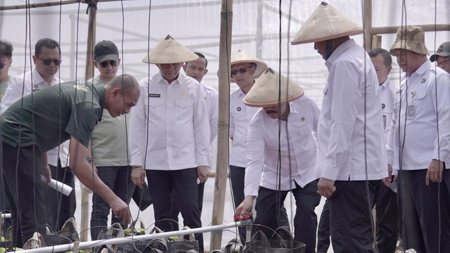 Menteri Agus meninjau Sarana Asimilasi dan Edukasi (SAE) sebagai tindak lanjut temuan lahan idle di Lapas Terbuka Kelas IIB Kendal, Jawa Tengah.