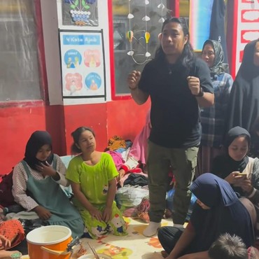 Momen Praz Teguh Terjun Langsung Bantu Korban Bencana Sumatra