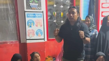 Momen Praz Teguh Terjun Langsung Bantu Korban Bencana Sumatera